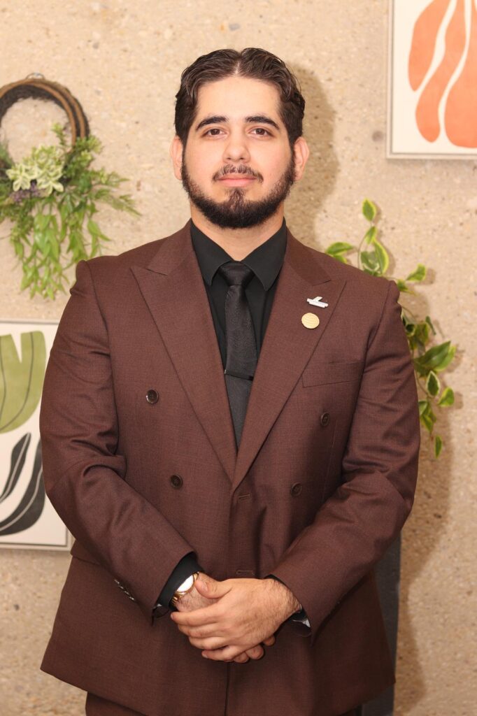 Derek Canales, level 2 leader