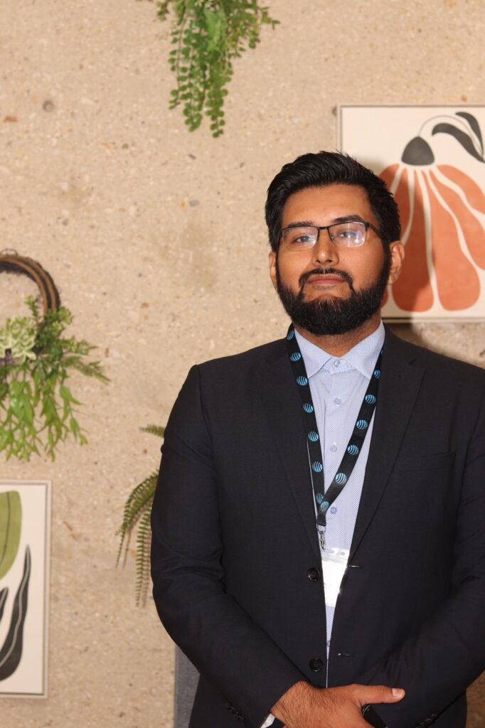 Edgar Ruelas, Level 1 Leader